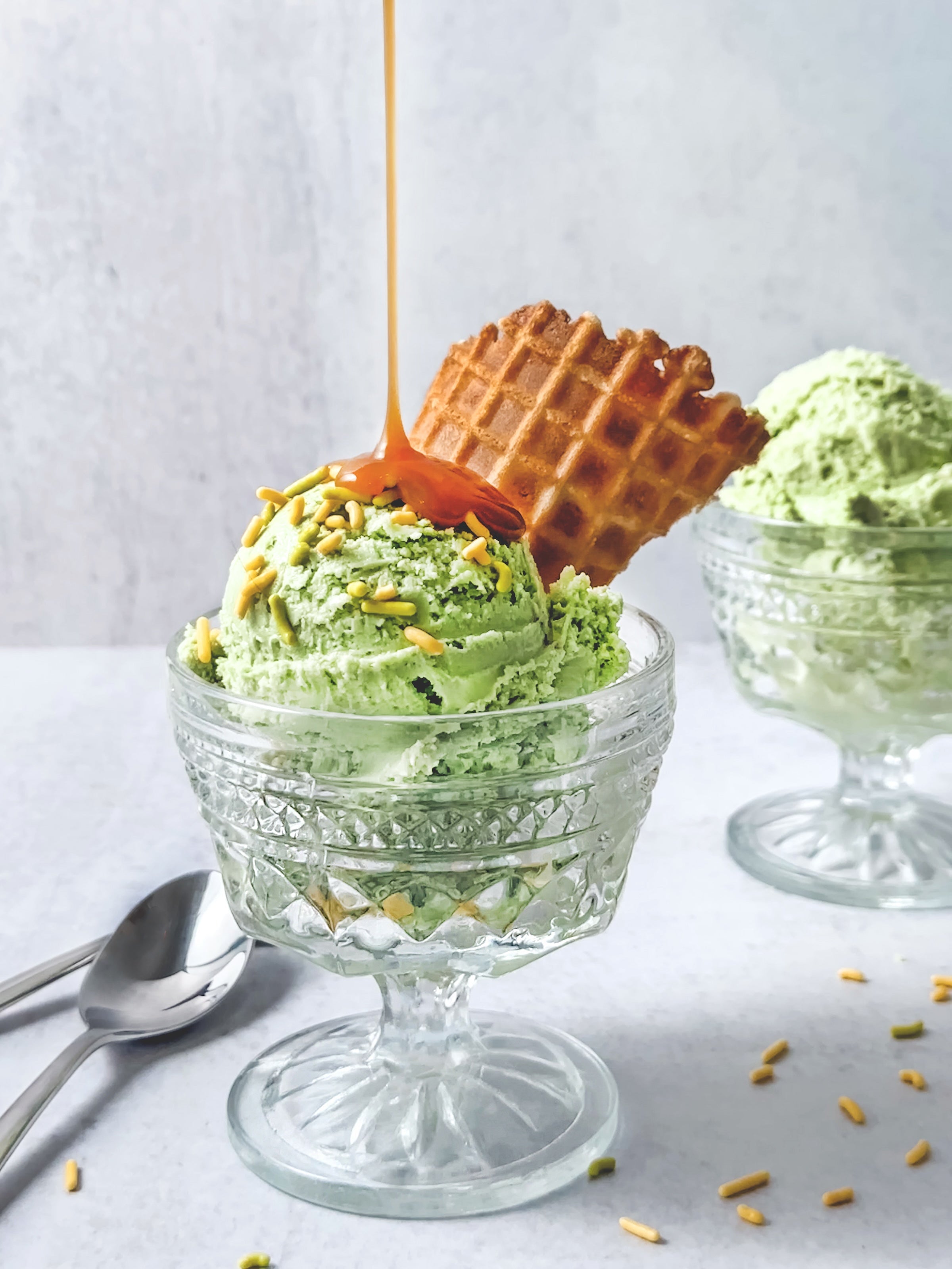 Matcha Nice Cream: A Dreamy Dairy-Free Delight 🍌🍵✨